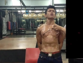 同性恋Twinks在业余视频中体验BDSM和束缚 hot asain gay porn