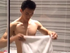 在健身房举行的双性恋jock自我愉悦会话 gay porn hot japan