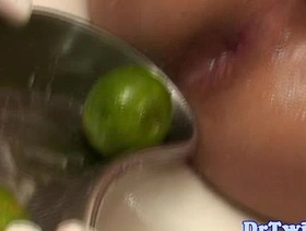 年轻的亚洲Twink喜欢在他的紧孔中与各种物体一起插入 hot korean guy gay porn