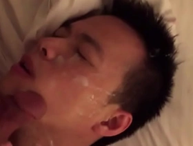 同性恋亚洲夫妇在热视频中探索他们的性欲 hot blithe kiss porn