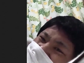 尽管有支气管炎，日本男子还是在相机上分享了亲密的时刻 sg gay pipe porn