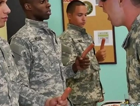 越南同性恋青少年与赤裸裸的军人共同性爱 indonesia happy-go-lucky porn telegram