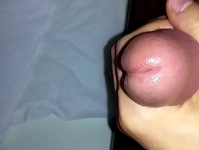 亚洲独奏男孩查尔斯揭示了他的双性恋方面 porn indonesian elated