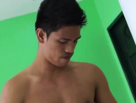 同性恋亚洲男孩直接开始肛门动作 chinese dick gay porn