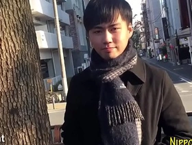 年轻的亚洲twink在浴缸里享乐 gay porn asian chinese