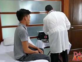 亚洲Twink裘德喜欢铁杆风格的大同性恋公鸡 japan gay straight porn