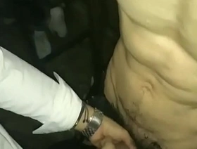 亚洲Twinks探索BDSM和小便在户外玩 korean jerk off gay porn