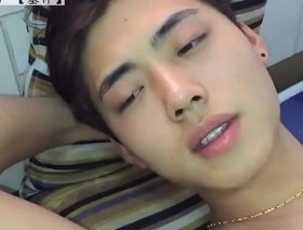 亚洲男孩的汇编，用可爱的魅力和热身体自慰 hot china gay porn