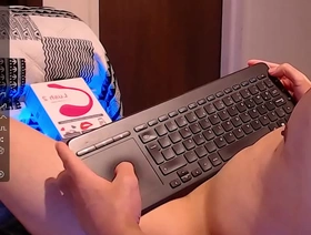 亚洲同性恋业余展示他的大公鸡 video porn gay hot