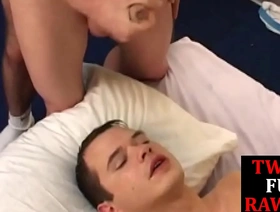 同性恋三重奏喜欢尖峰和赤裸裸的 hot gay free porn