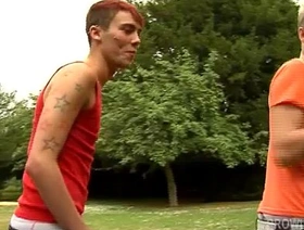 年轻的twink丹·詹金斯（Dan Jenkins hot muscle indian gay porn