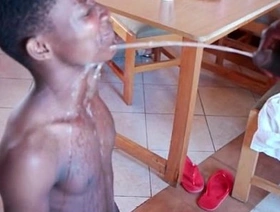 非洲黑人twinks从事生育和小便游戏 cheerful porn chinese creampie