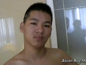 独奏亚洲人与大公鸡一起享受自己的乐趣 twink chinese gay porn