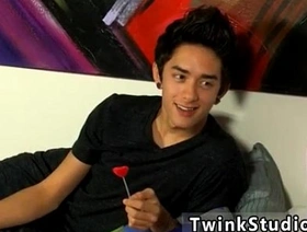 亚洲Twink Alex Todd和老年男子的同性恋色情视频 handsome gay porn hot