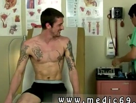 同性恋医生进行蒸蒸日上的体格检查 gay hot korean porn