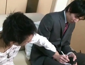 一个年轻的亚洲同性恋参加小组性爱会议 hot indonesian gay porn