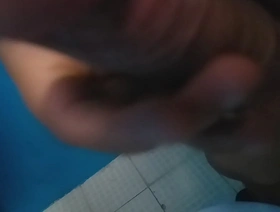 娇小的日本女孩在洗手间给打手枪 chinese teacher gay porn