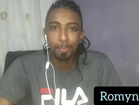 Soloboy Romynhorj的感性户外吮吸和他妈的表演 video porn gay chinese