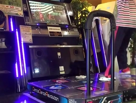 日本同性恋家伙与DDR弄乱了 teen gay porn korean