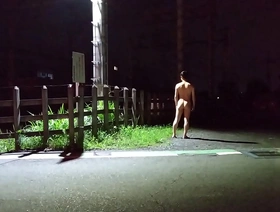 日本的Twink展览家在户外活动中将其全部取消 hot mature gay porn