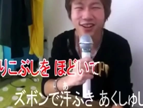 日本同性恋者在沙龙上修剪头发 chinese and indian gay porn