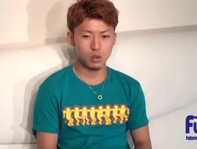 业余同性恋男孩在这个热门视频中获得了他对同性恋的第一个品味！ ben kim korean detached porn