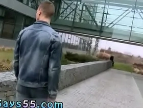 炙手可热的同性恋真人秀在公共场合举行 hot gay porn dad