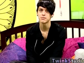 Twink Studios在热的同性恋性爱场景中展示了Jae Landen vietnam gay porn superstar