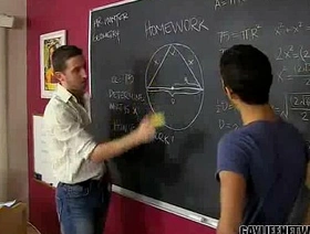 库珀在一场热气腾腾的相遇中屈服于亨特 hot taiwan gay porn