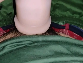 亚洲男人带着性玩具下车 korean gay moaning porn