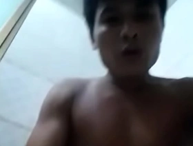 越南男孩唐在北边界的独奏冒险 capy japan gay porn