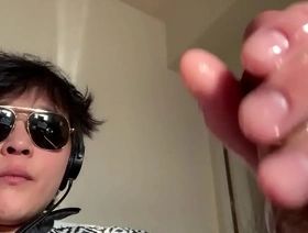 亚洲同性恋在相机上愉悦自己 japan gay fat porn