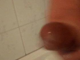 亚洲打手枪导致令人印象深刻的射液 singapore gay trill porn