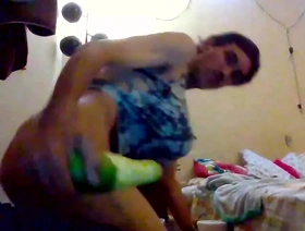 亚洲交叉压榨机的紧密屁股被玩具穿透 korean gay man porn